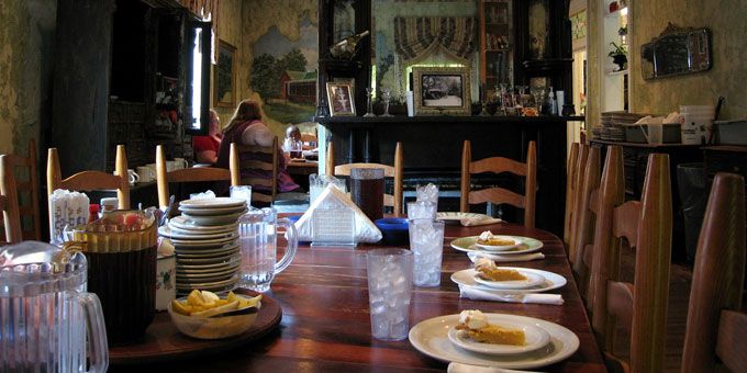 The 10 Best Nashville Restaurants that Locals Love